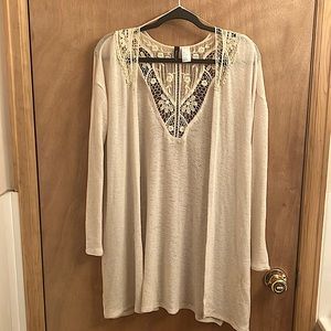 H&M Divided cream knit cardigan sweater with crochet on the back woman’s small